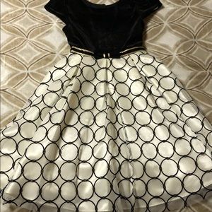 Girl’s Dress